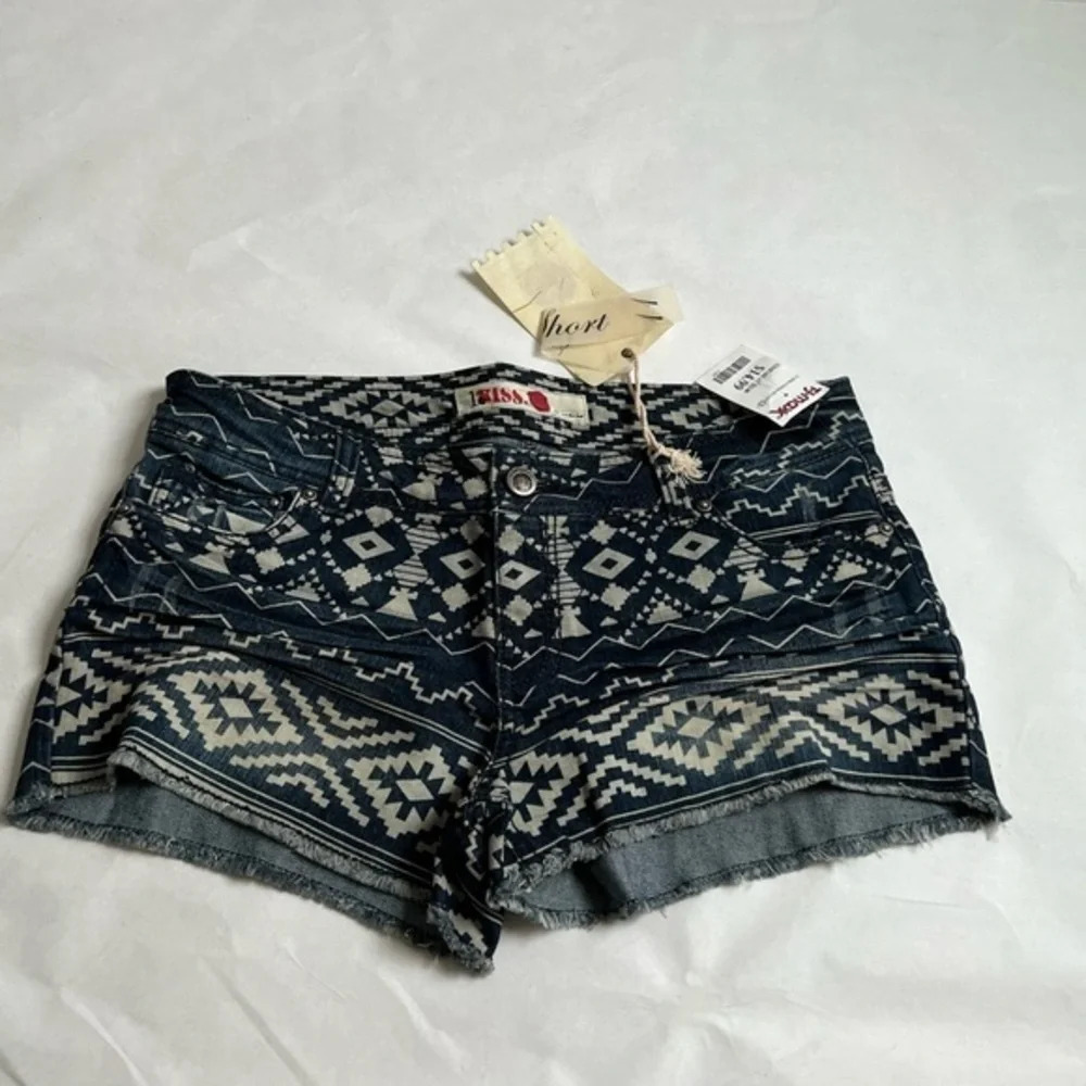 1st Kiss Shorts Size 11 Womens Stretch Mid Rise Printed Jean Blue Denim NWT